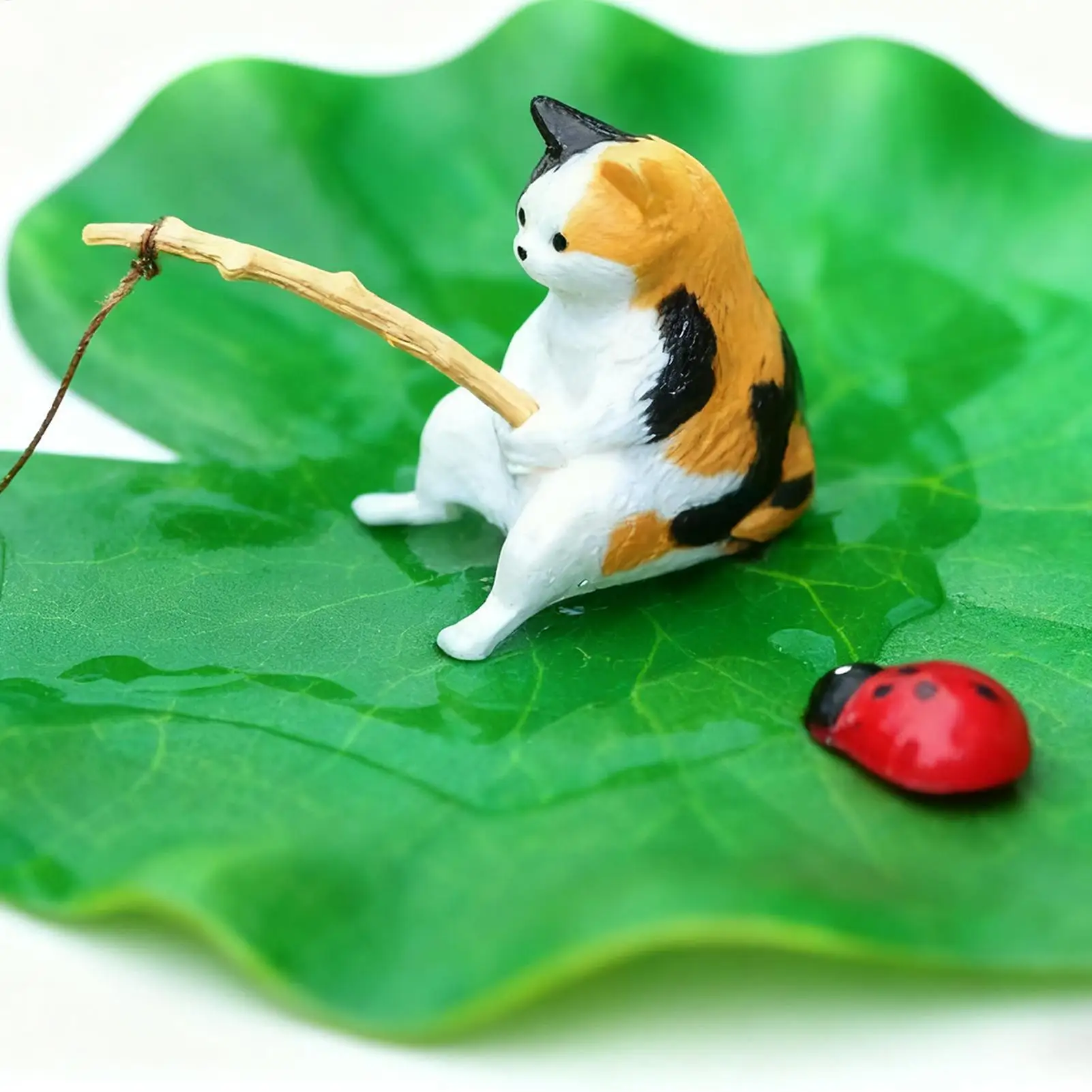 Katze beim Angeln auf schwimmendem Seerad, Katzen-Aquarium-Dekorationsmodell, Betta-Fischbecken-Dekorationsmodell für Gartenteich und Fischbecken – Detail 5