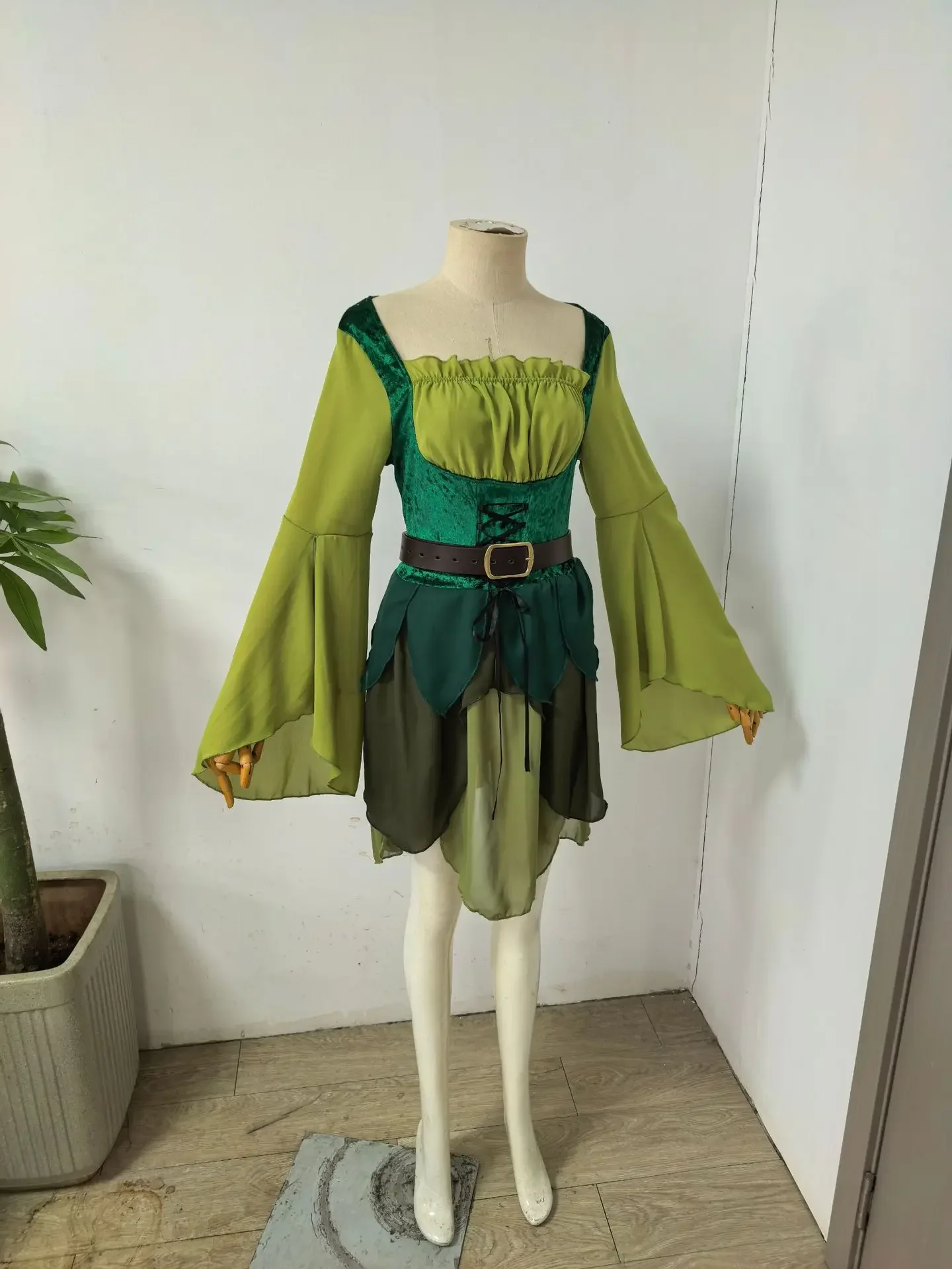 Robe de Fée Elfe Verte avec Ailes – Modèle 2 – photo 3
