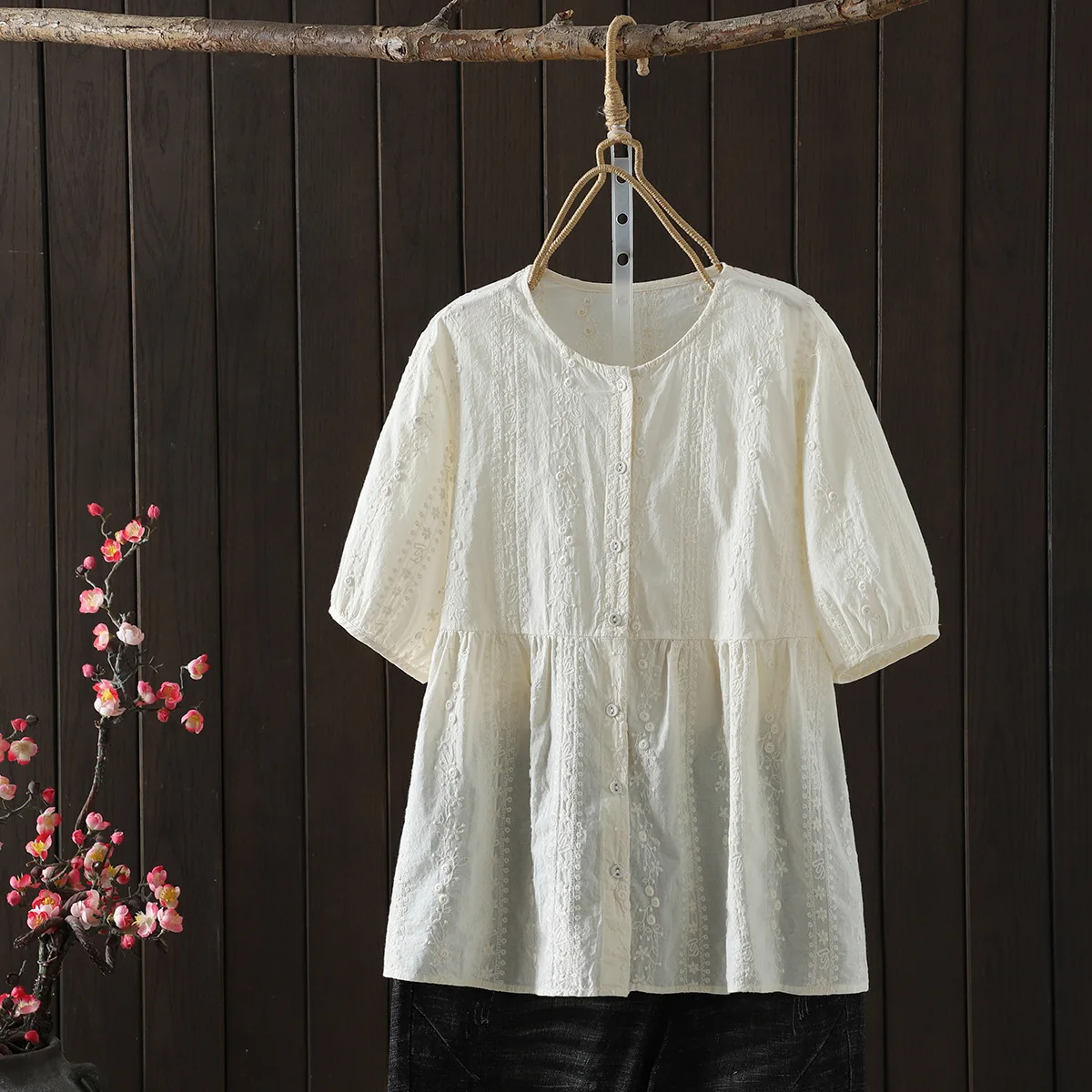 ใหม่2025ฤดูร้อนผ้าฝ้ายแขนสั้นเสื้อผู้หญิงOคอเย็บปักถักร้อย, Moriสาวลดอายุสบายๆหลวมเสื้อตุ๊กตาT55852CC