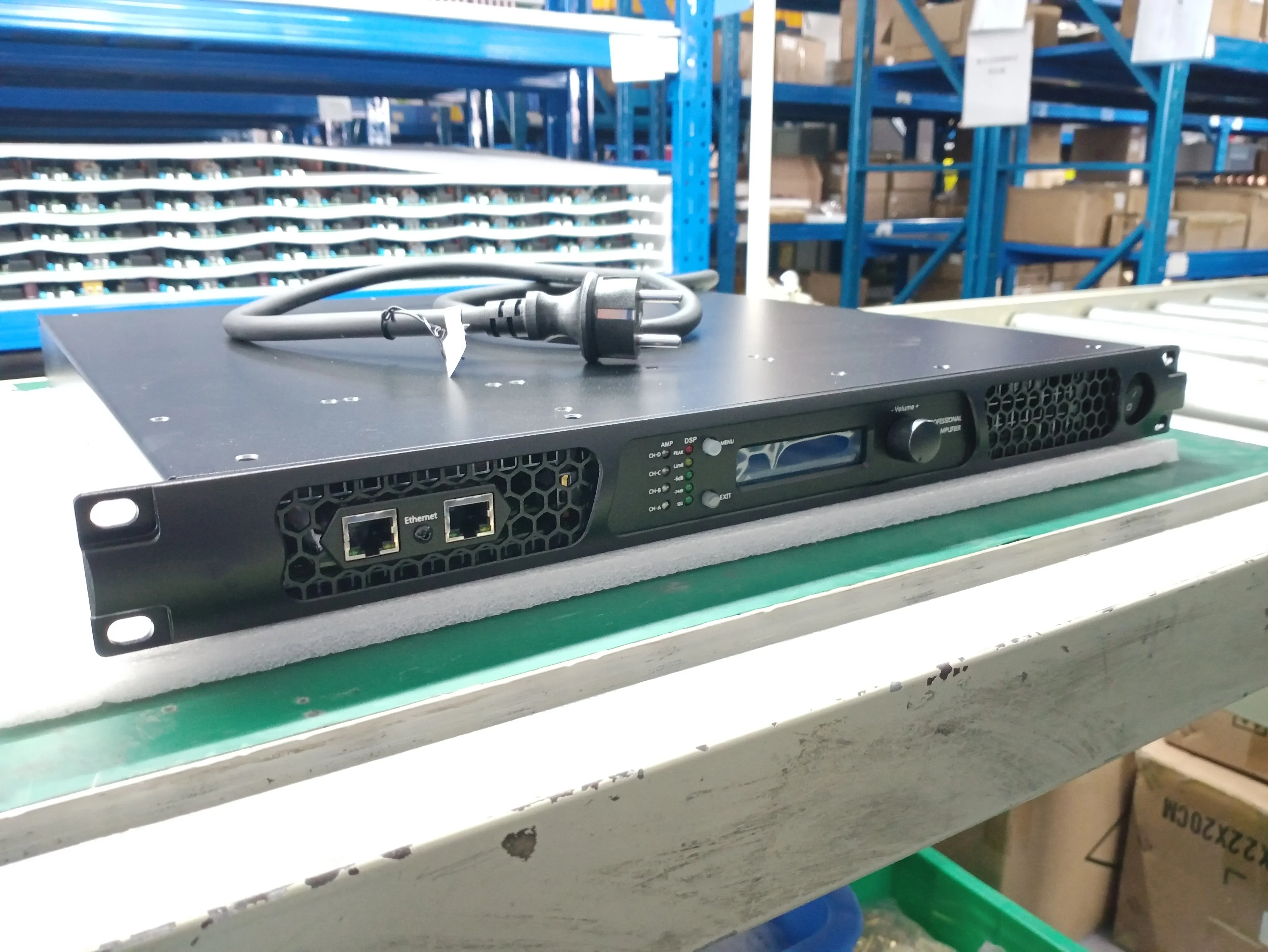 Professional 1u Dsp Power Amplifier 1600W 4 Channel Class D Power Amplifier 4x1600W