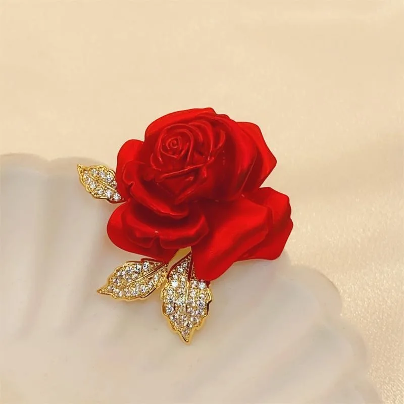 Fashion Red Flower Rhinestone Metal Brooch for Women Female Jewelry Party Wedding Office Decoration Coat Scarf Lapel Pins Gifts