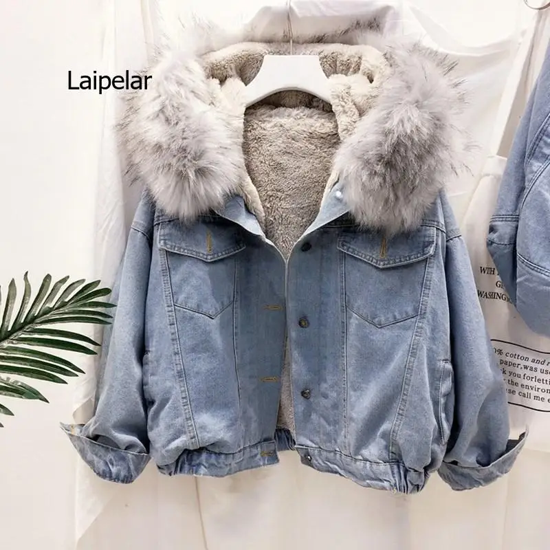 2021 velvet thick denim jacket female winter big faux fur collar Korea denim  coat female student short coat