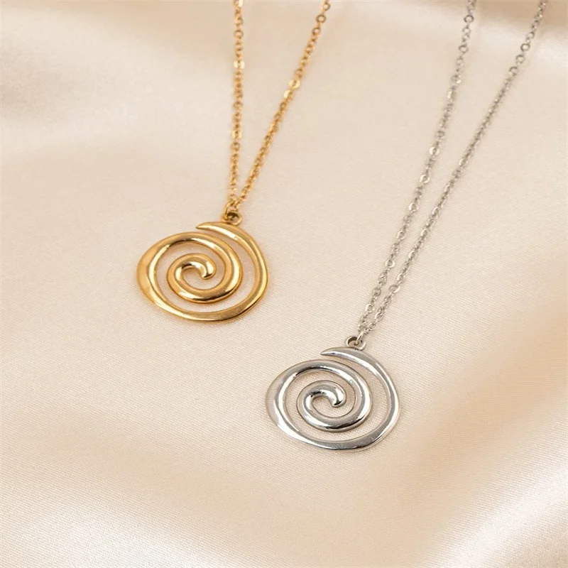Collar con colgante en espiral griega - Regalo perfecto - Acero inoxidable