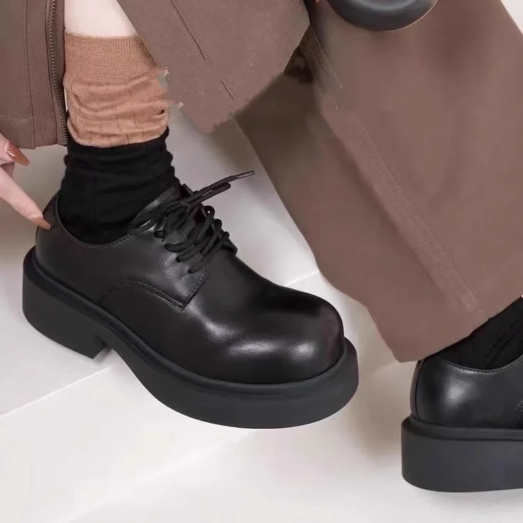 Women's shoes 2026 new coarse follow-up shoes with lace up British style big toe leather shoes