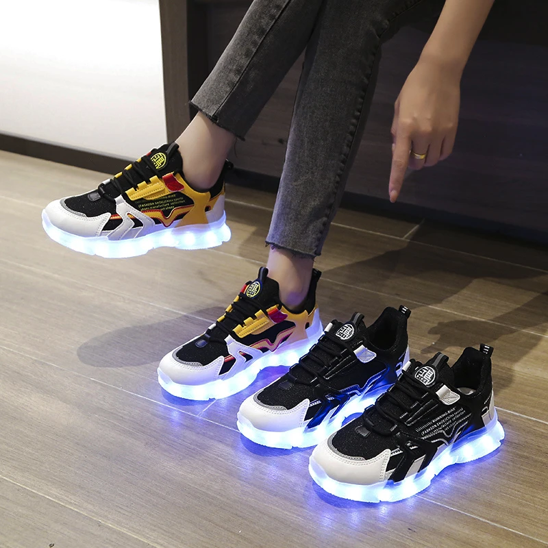 

Women's USB Charging LED Light Shoes Couples Casual Sports Shoes Adult Hip-hop Shoes Fashion Sports Indoor Outdoor Party Sneaker