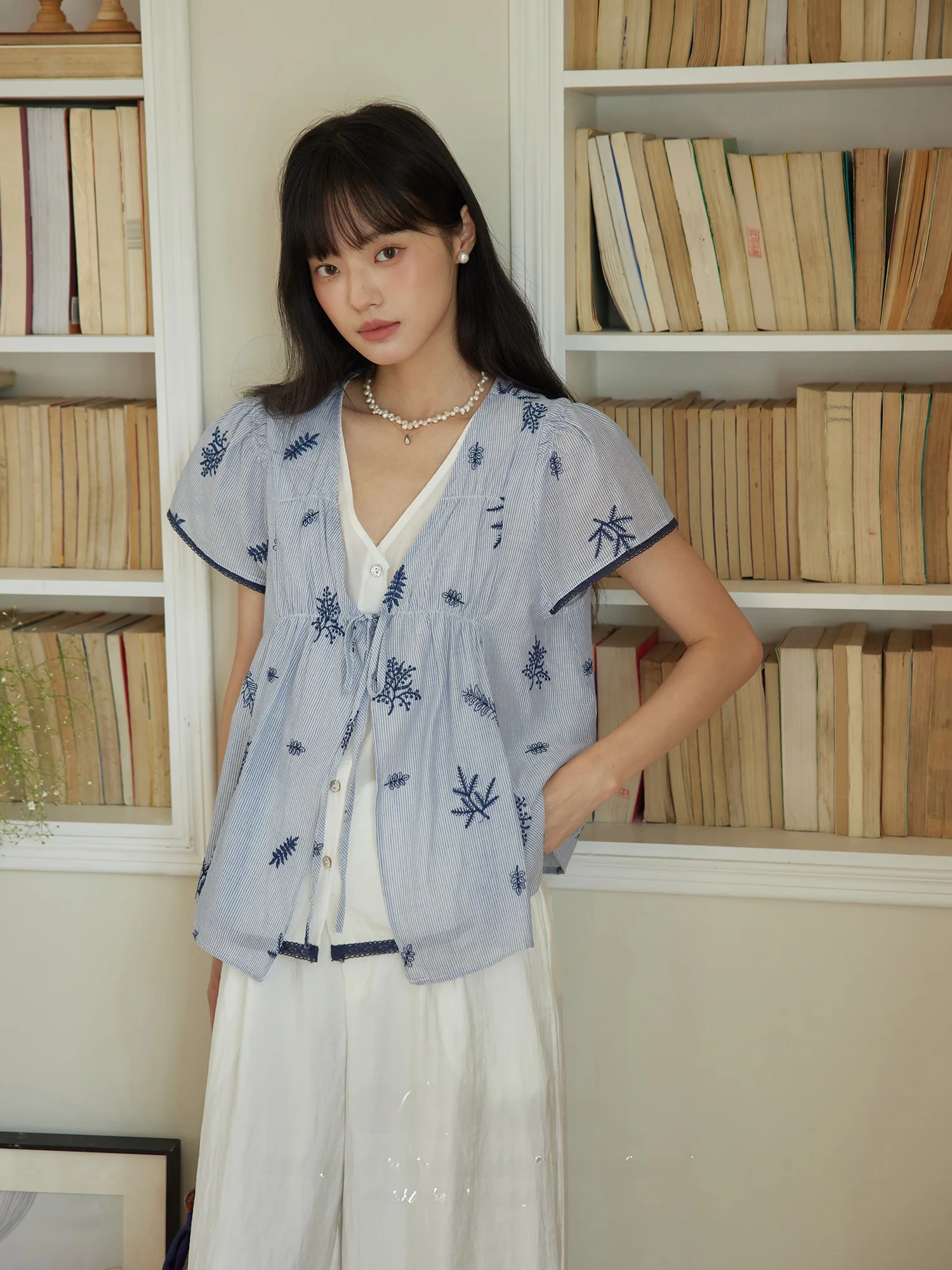 

ORWhite Vintage Knot ort Sve irt Women's Fake Two-Piece Slimming Summer Driftin Regular Fit V-ne Stripe