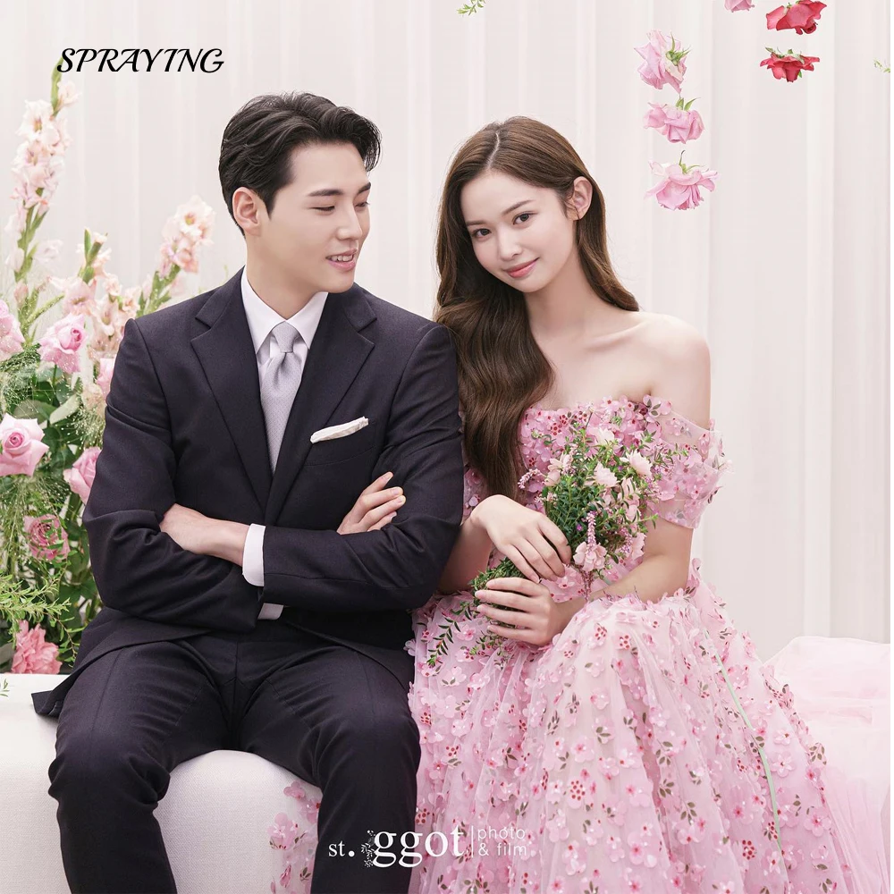 

SPRAYING Princess Applique Korea Wedding Dress Photo Shoot Off Shoulder A Line Bridal Gown Simple A Line Bridal Dresses 웨딩드레스