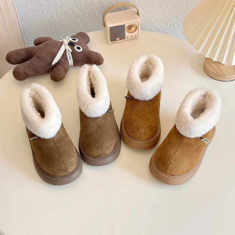 Bottes de neige mignonnes pour filles, chaussures en peluche polyvalentes pour enfants, mode d'hiver, nouvelle tendance coréenne, grosse tête, non ald, 2024