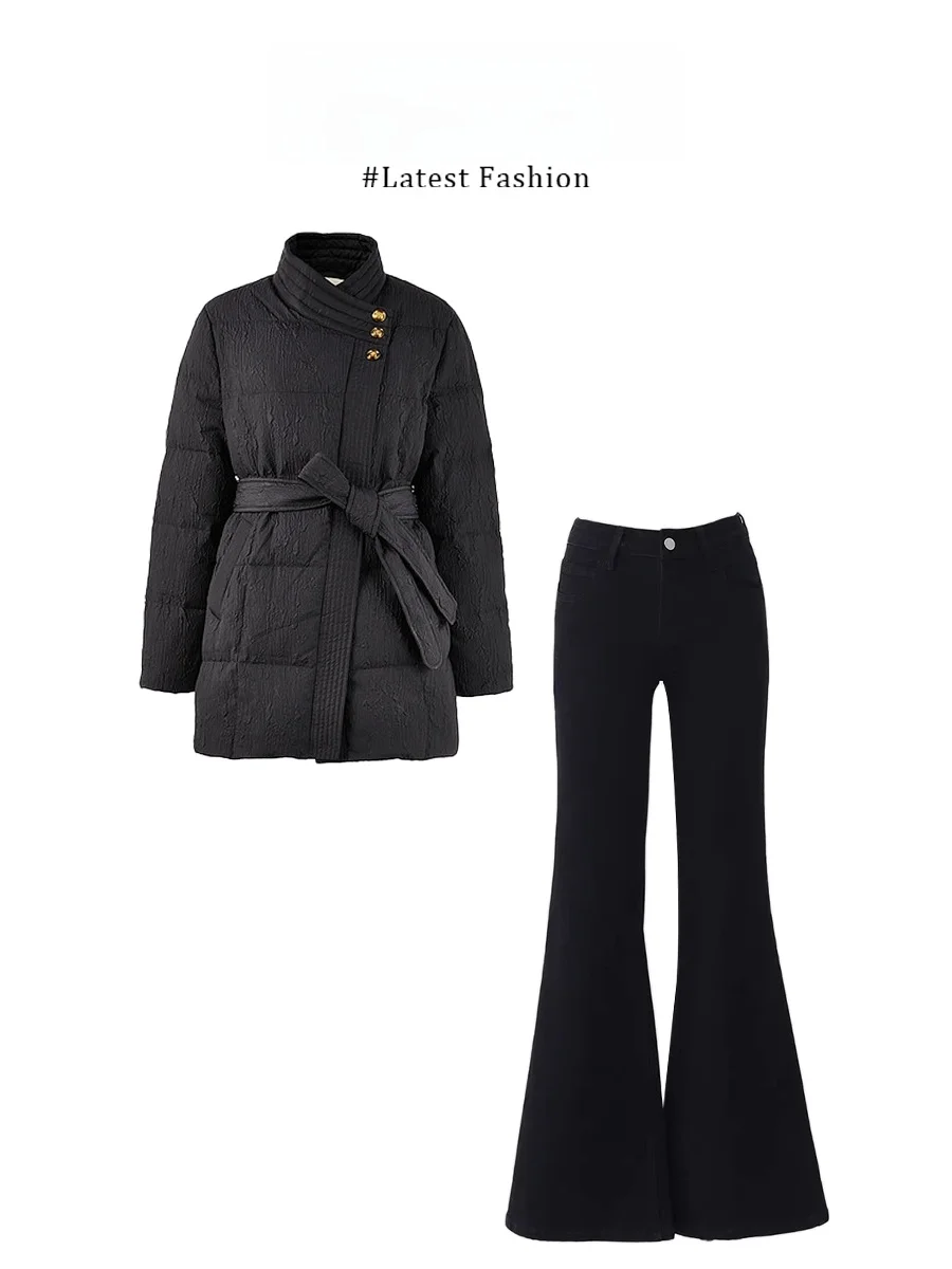 

Комплект в корейском стиле: простой хлопковый пиджак с поясом и расклешенные брюки. Теплый повседневный весенний женский костюм из двух предметов.