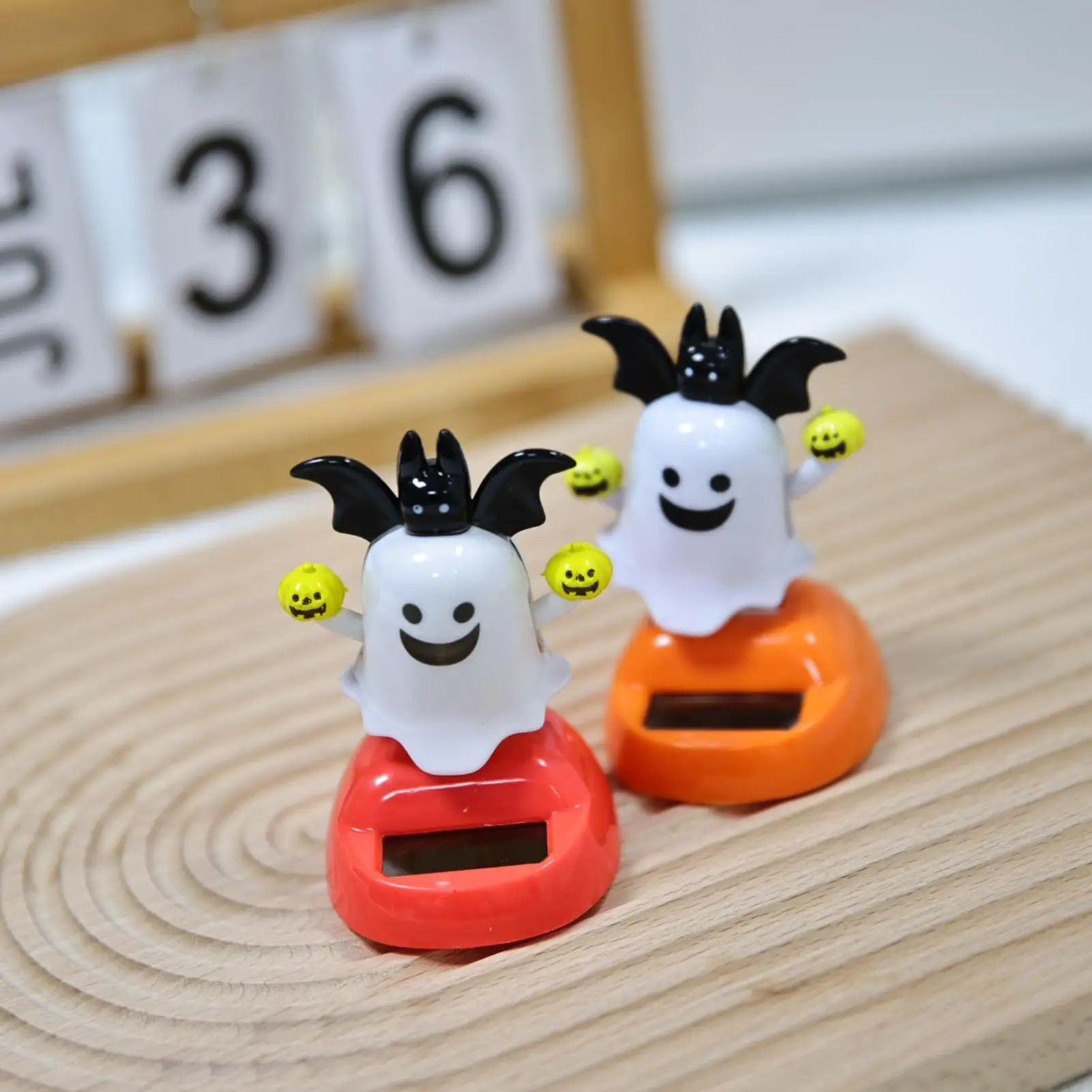 

2025 Хэллоуин призрак трясевая кукла на солнечной энергии призрак танцующие фигурки жуткая трясущаяся кукла орнамент для Хэллоуина офисный стол