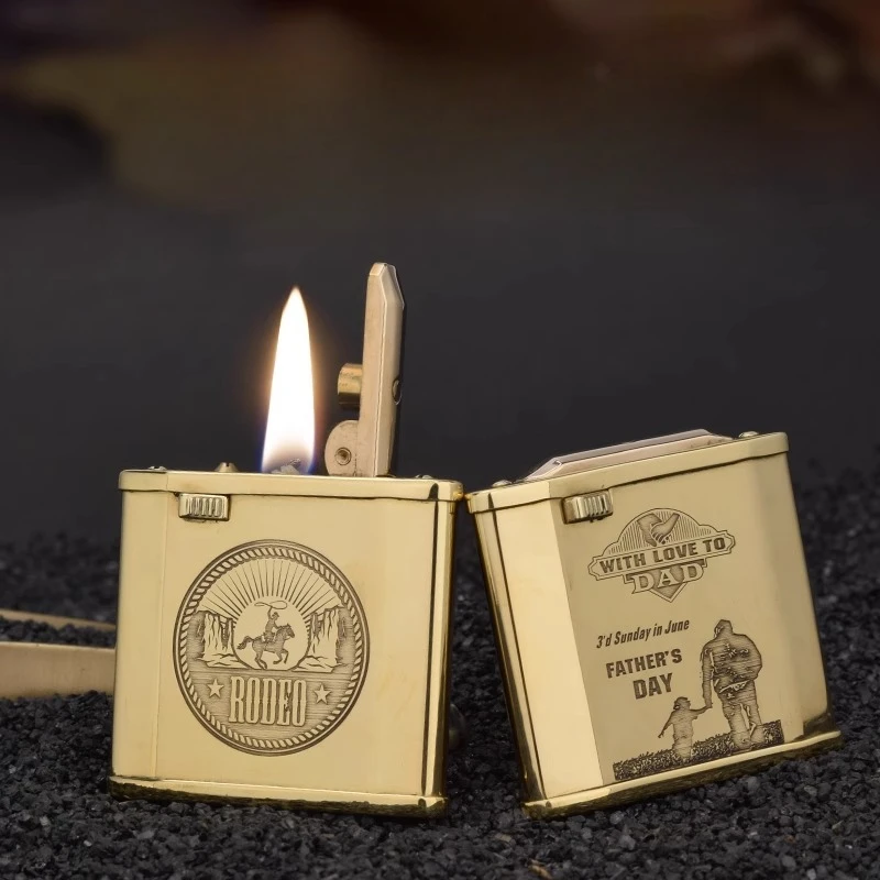 

Gentleman Kerosine Lighter, Brass Old-fashioned Button Ignition, Ultra-thin Portable Creative Carving Men's Small Tool