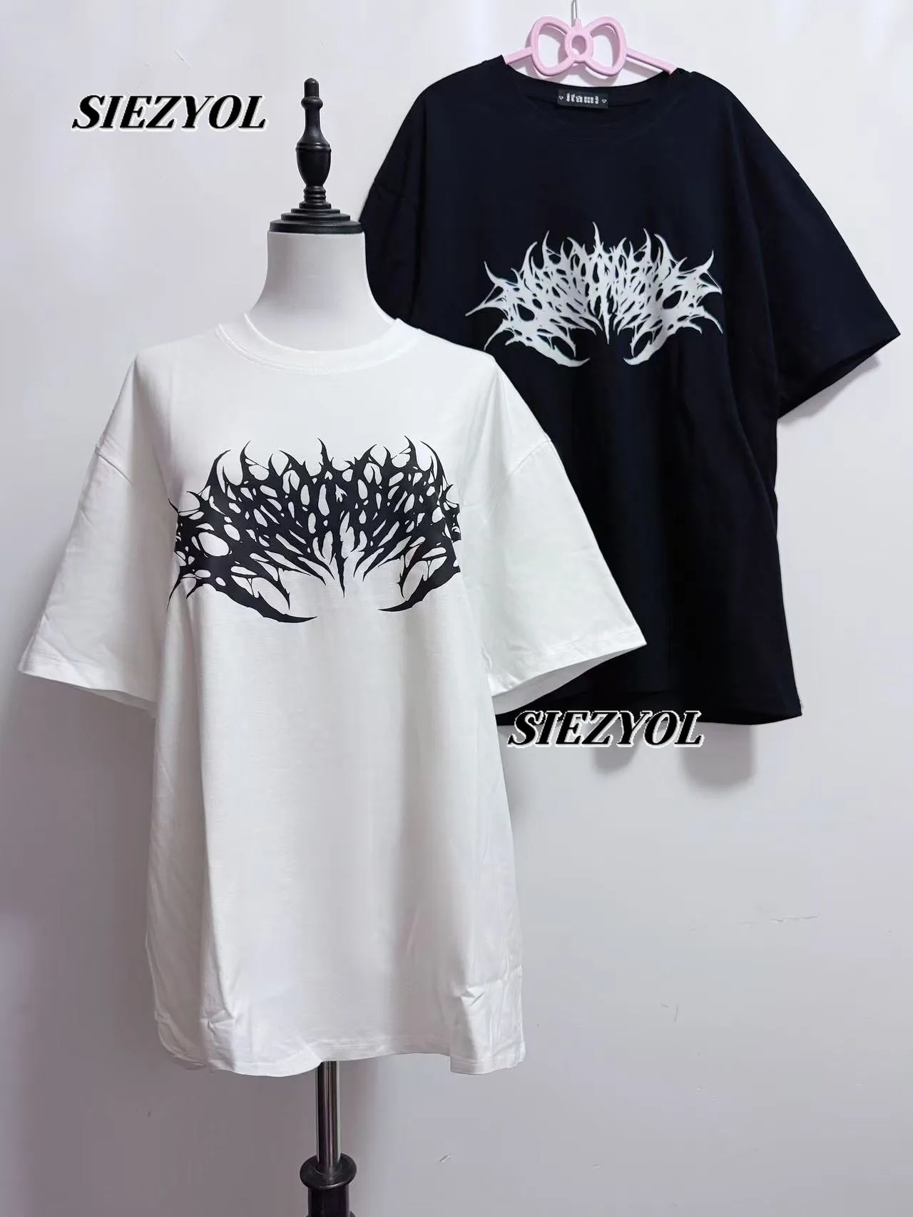 Casual Round Neck Short-sleeved T-shirt Subculture Mass-produced Dark Gothic Punk T Shirt Summer Casual Black and White Tops