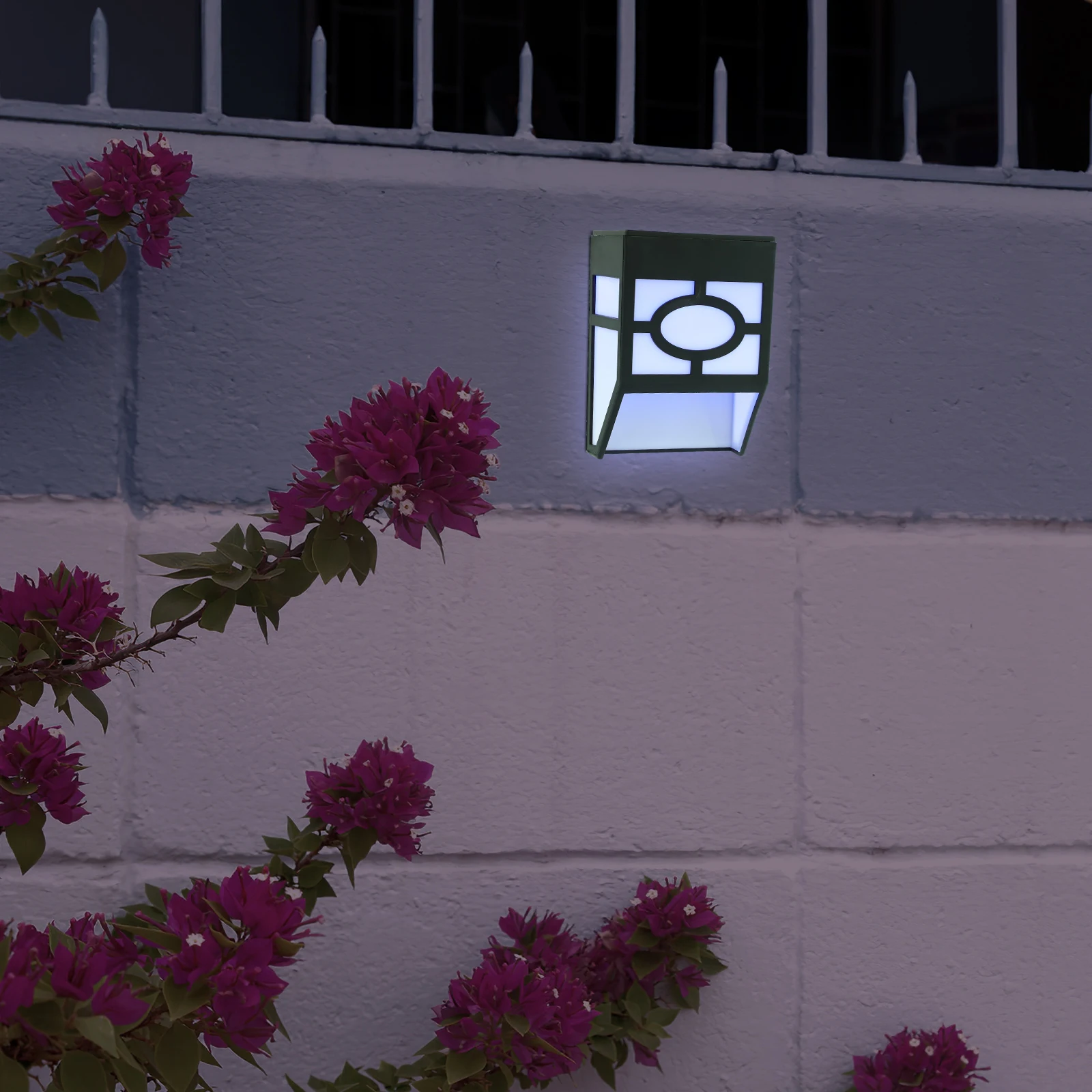 

4 Pcs LED Solar Wall Lamps Retro Outdoor Lights Warm IP65 Waterproof RGB 7 Colors Random Style Solar Powered Garden Hotel