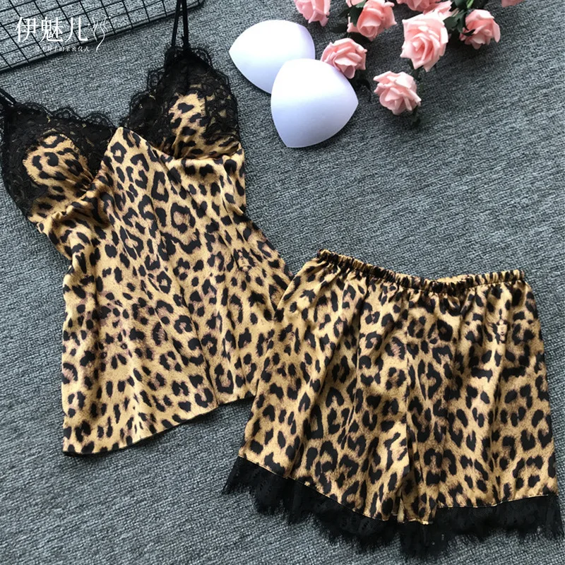 Pijama com estampa de leopardo feminino com almofadas no peito, terno de renda, shorts sexy para primavera e verão