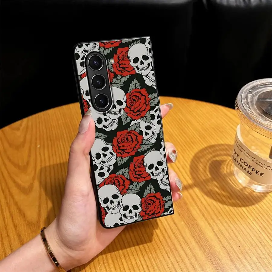 Phone Cover Case for Samsung Galaxy Z Fold 8 Ultra ZFold4 ZFold6 Z Fold 7 6 5 4 3 ZFold5 ZFold3 ZFold7 Red Rose Skulls