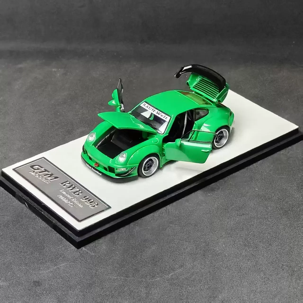 GTM 1:64 Porsche RWB 993 Widebody Green Small‑Scale Alloy Diecast Model Car Collectible Gift