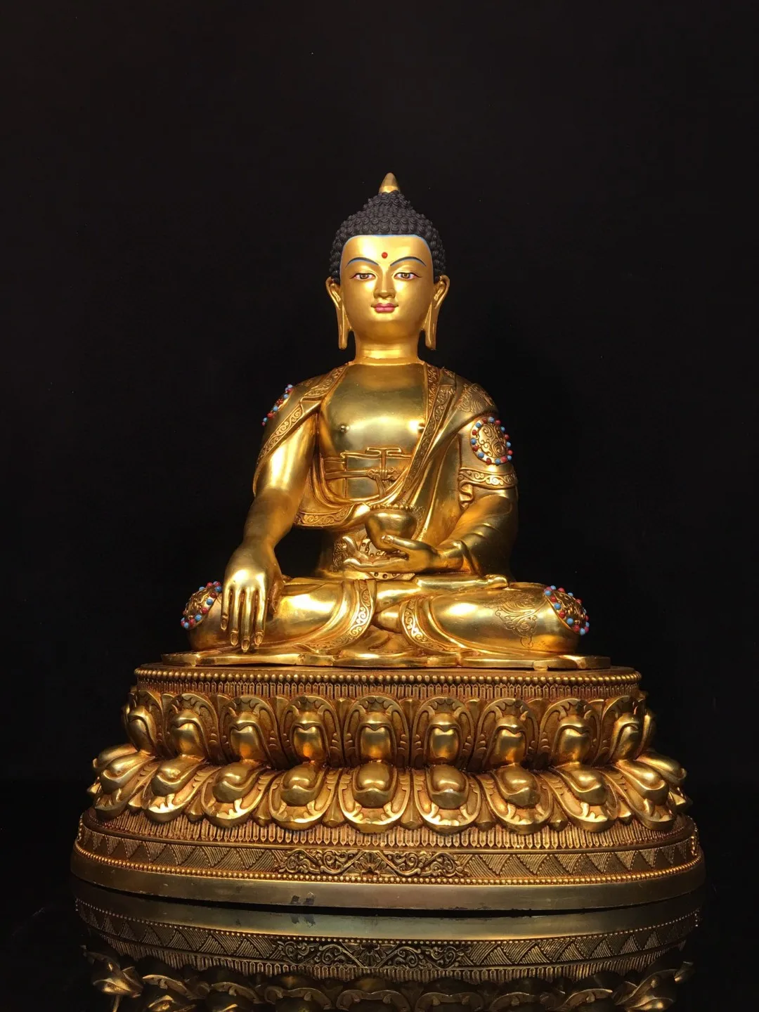 

Pure copper painted inlaid with gems, green pines, Tibetan gilded gold, Sakyamuni Amitabha Buddha home Buddhist temple ornaments