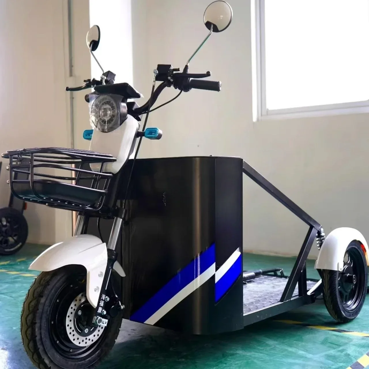 Electric tricycle disabled scooter remote control
