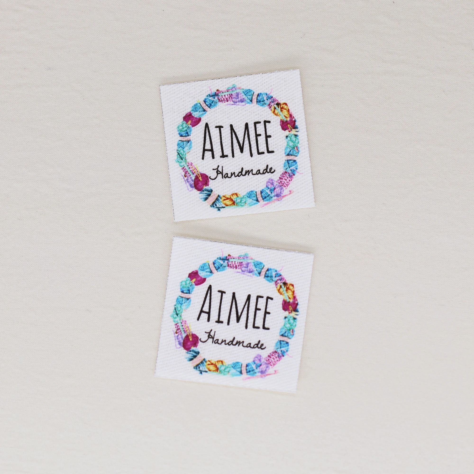 

Изготовленные на заказ гладильные этикетки, персонализированное имя, этикетки для одежды, бирки для ткани, фирменные этикетки, бирки ручной работы (YT283)