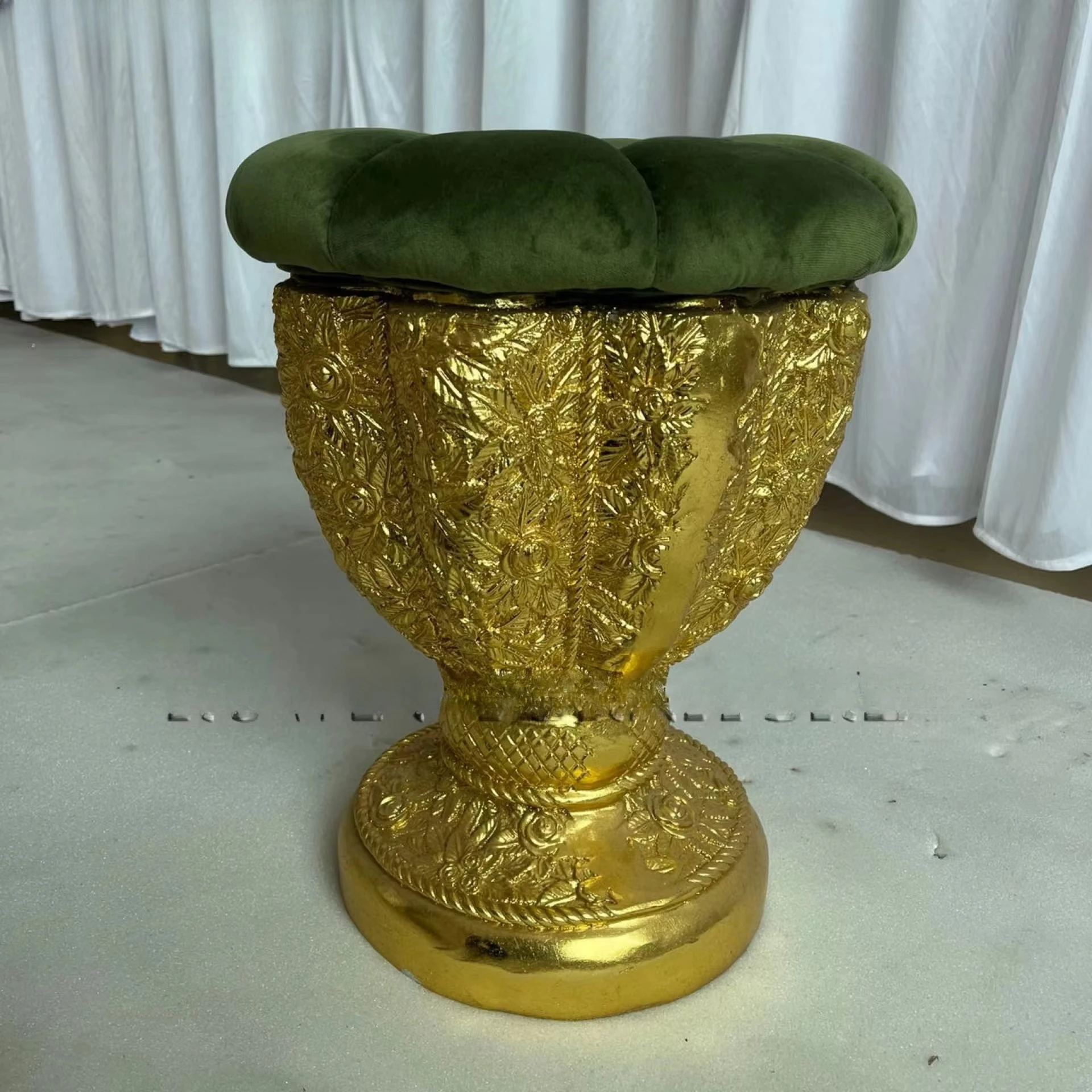 Luxury royal style gold wedding throne chair footstool for wedding and event decoration