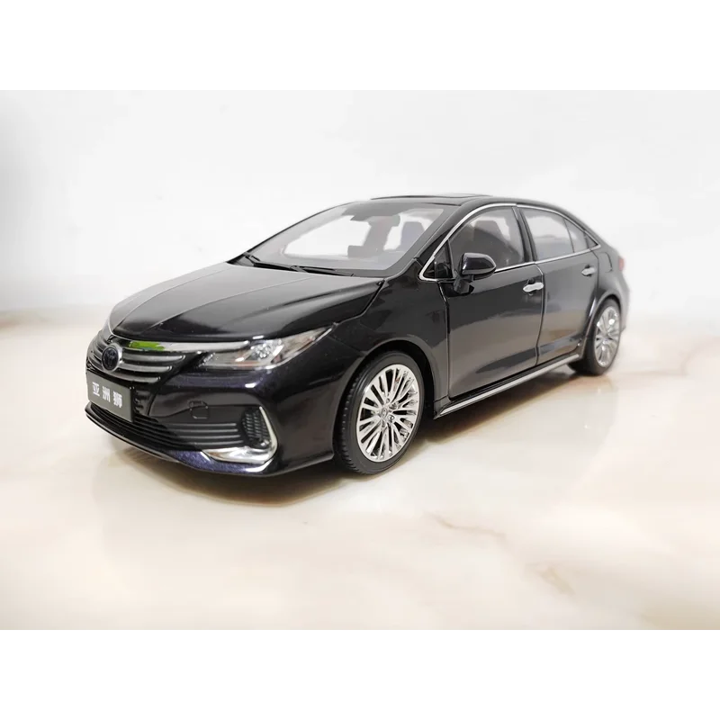 Diecast 1:18 Scale Original TOYOTA ALLION 2021 Alloy Car Model Collectible Toy Gift Souvenir Display Ornament