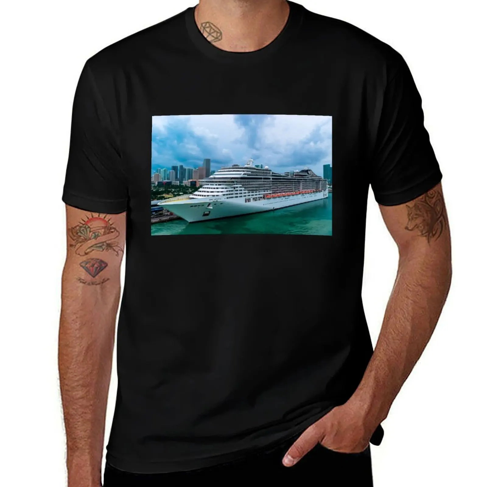 

MSC Divina Cruise Ship T-Shirt Classic Graphic Short Sleeve Top