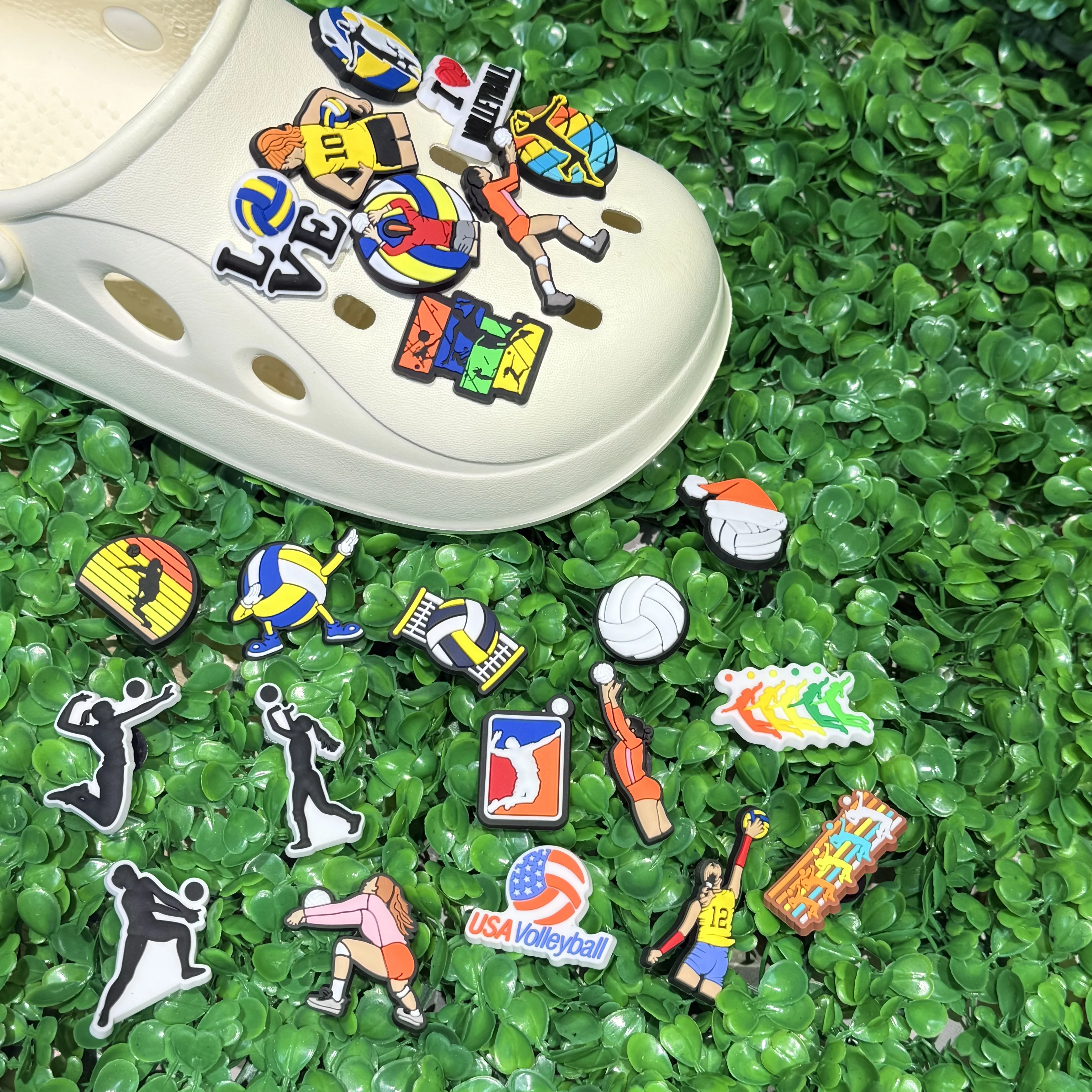 1-23 Stück PVC-Sandalen-Dekorationen mit Volleyball-Motiv, passend für Armbänder, Garten-Lochschuh-Accessoires, Geschenk für Kinder und Frauen – Detail 2