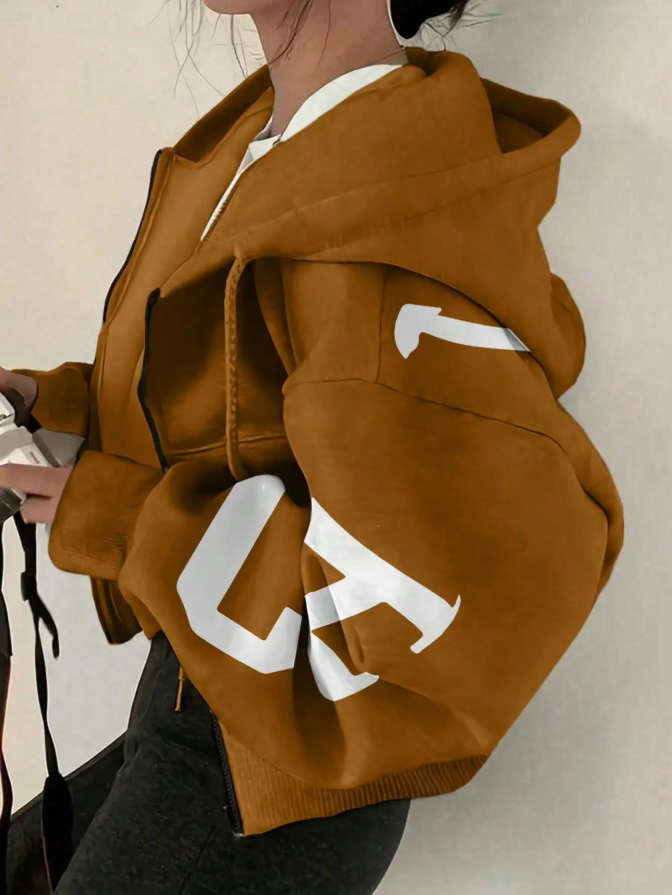 

Оверсайз худи на молнии с ярким буквенным принтом, свободный повседневный свитшот