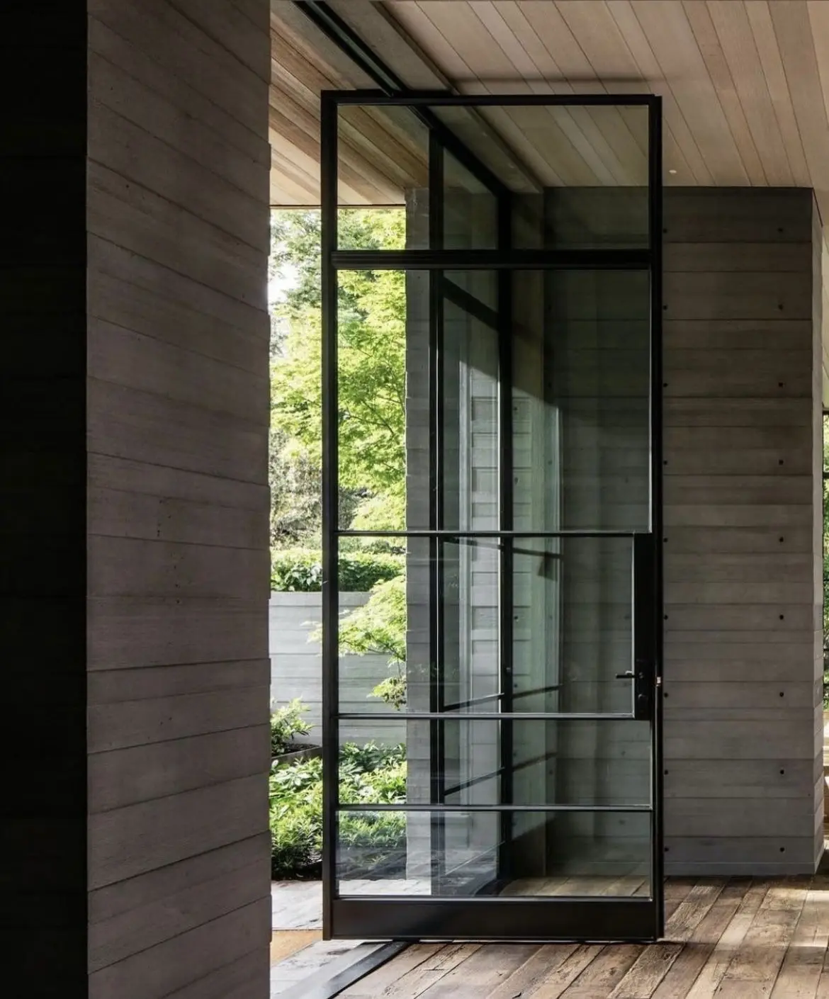

Panoramic Transparent Aluminum Frame Glass Revolving Door Value for Money Rainproof Front Doors Suitable for Home Front Entrance