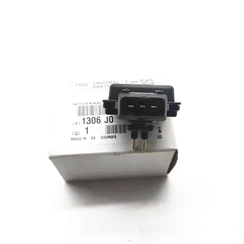 1306J0 Suitable for Citroen DS5 C4L Peugeot 3008 607 306 405 308 5008 1.6T Partner Liguid Level Detector Short needle sensor