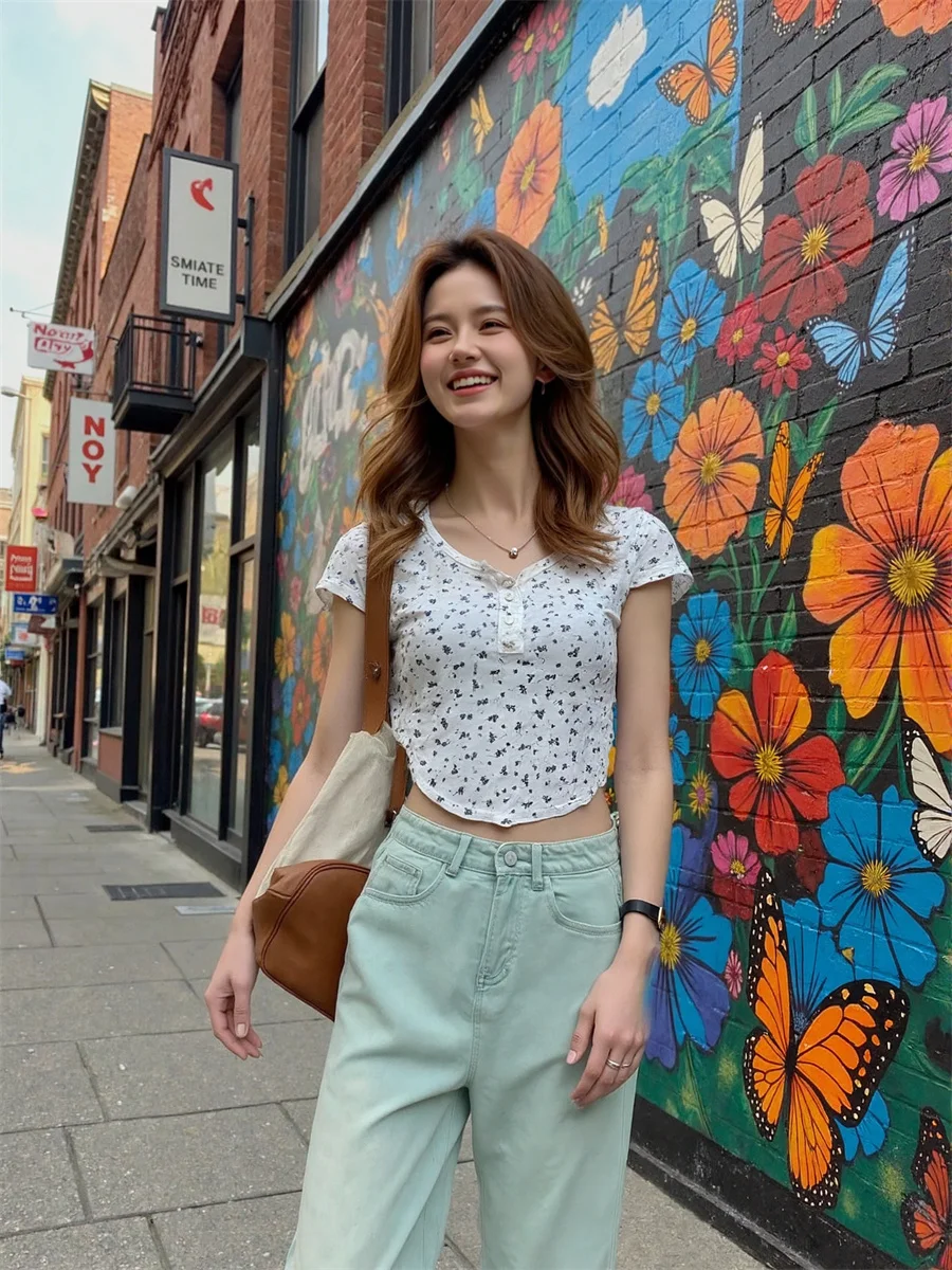 กางเกงยีนส์ขากว้างทรงหลวมสำหรับผู้หญิง แต่งลูกปัดโลหะเต็มด้านข้าง ล้างสีแบบดิบ ทรงสวย ใส่ได้ทุกวัน เหมาะสำหรับคนสูง ผอม ใส่เดินทาง ผ้าฝ้าย ผูกเชือก สีทอง