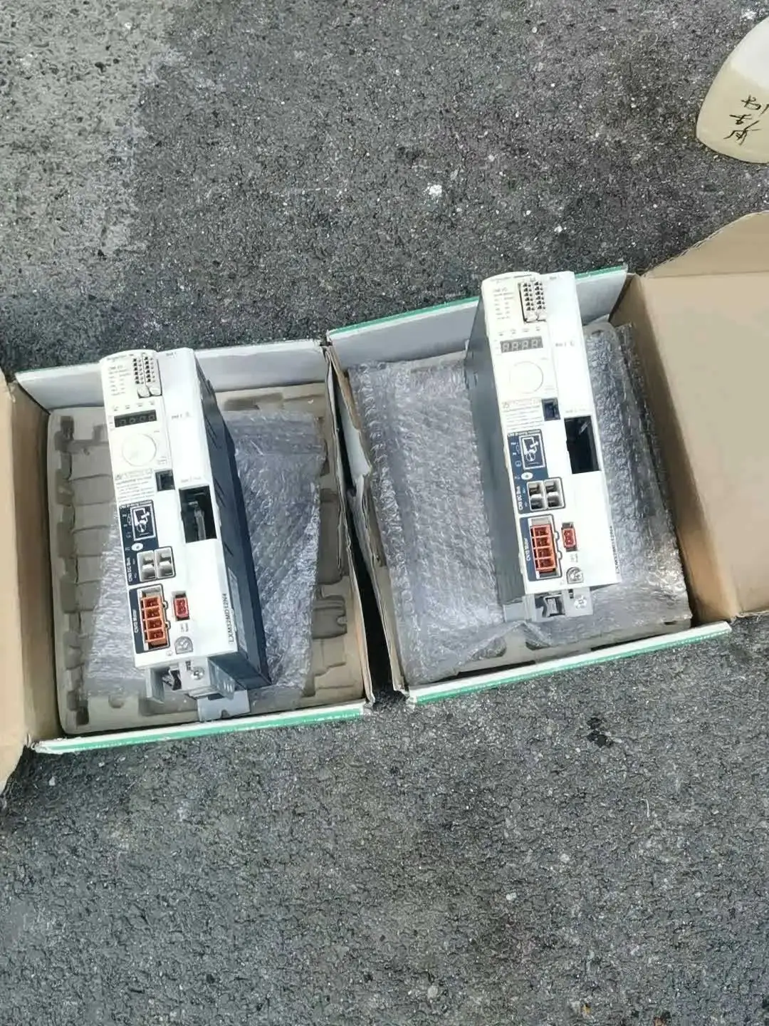 Servo Drive LXM32MD12N4 para Schneider