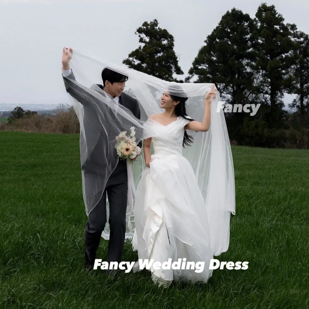 Fancy High Quality V Neck Wedding Dress Korea Photo Shoot A Line Organza Evening Party Dresses Back Corset Customized