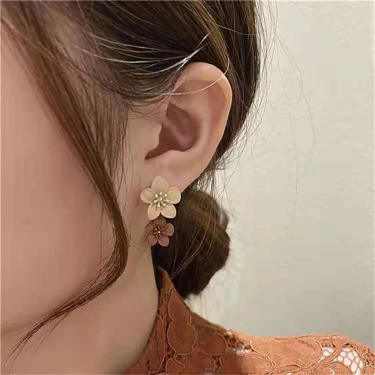 Brown Two Color Flower Drop Dangle Earrings for Women Korean Fashion Jewelry Wedding Party Girl Elegant Jewelry Accessories