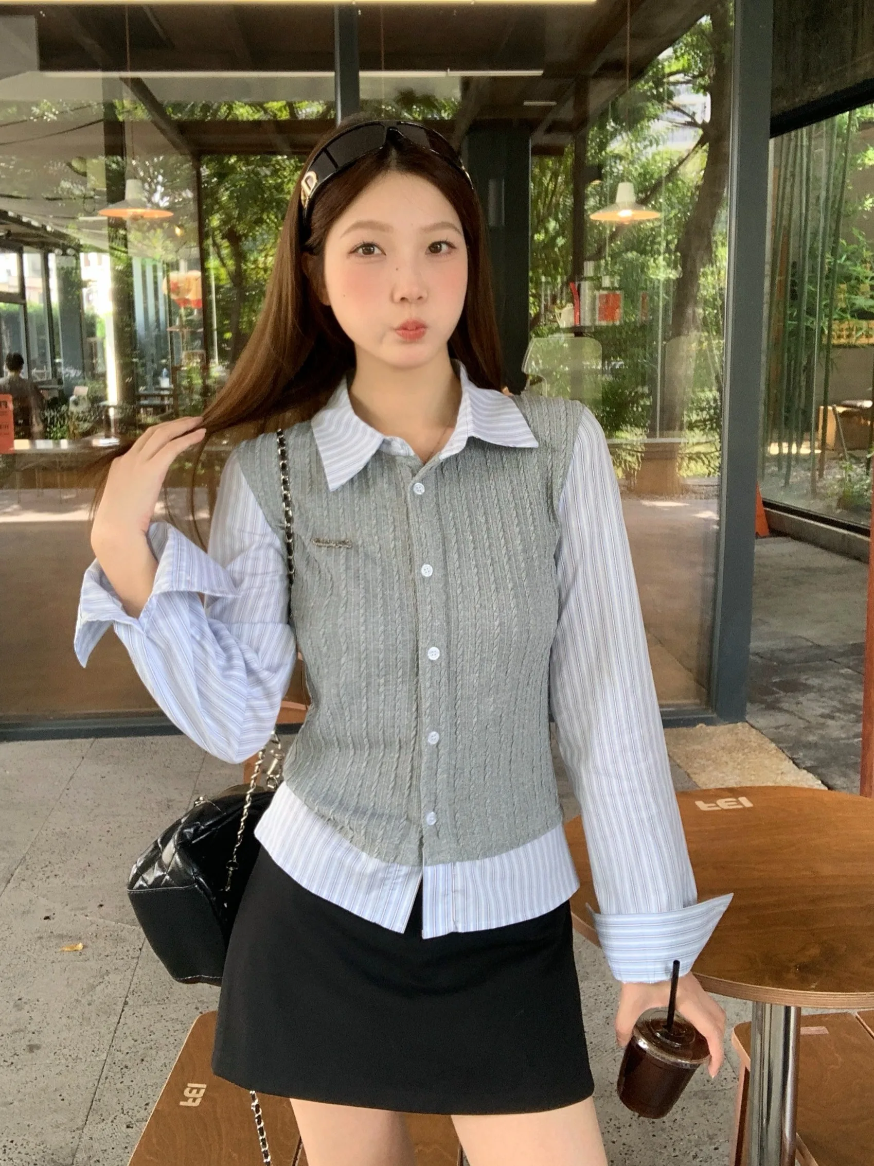 

Женский комплект из двух предметов больших размеров: вязаная кофта в полоску с пэчворком и брюки с разрезами, осенне-зимняя новинка, элегантный дизайн