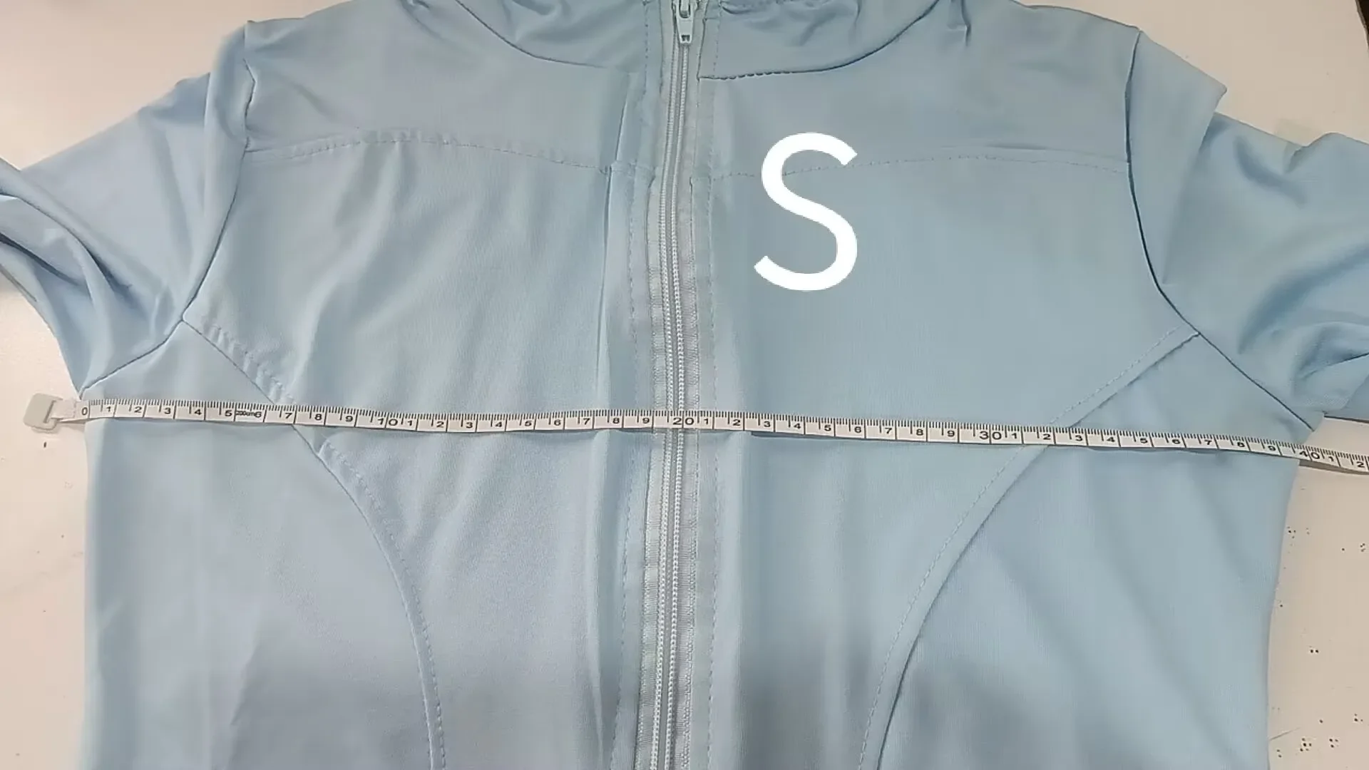 Damen-Fitnessjacke, schmal geschnitten, langärmeliges Yoga-Oberteil, Reißverschluss, Sportjacke, dehnbar, schnelltrocknend, Lauf- und Workout-Oberbekleidung – Detail 3
