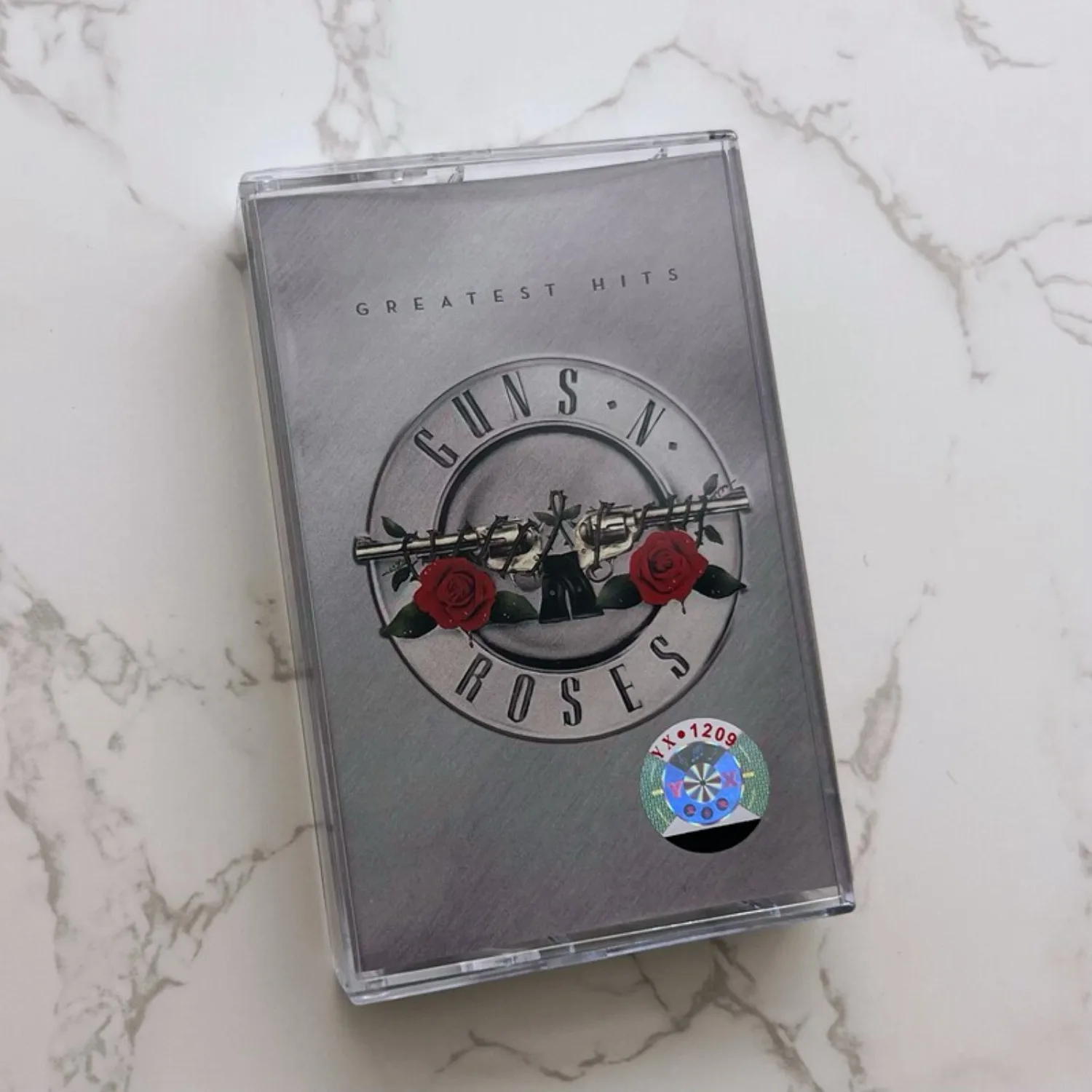 Guns N' Roses Greatest Hits: Cassete de Áudio Hard Rock Retrô Vintage com Som Analógico Colecionável para Fãs e Decoração de Casa
