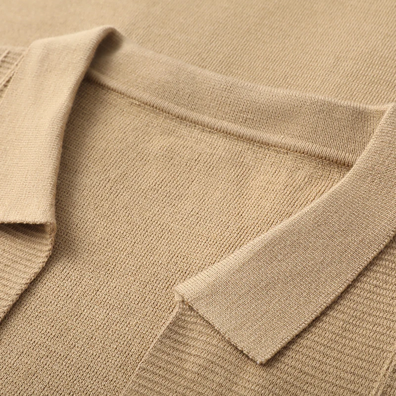 Haute qualité couleur unie jacquard hommes pull cardigan mode confort poche automne nouveau polyvalent décontracté tendance revers tricot manteau