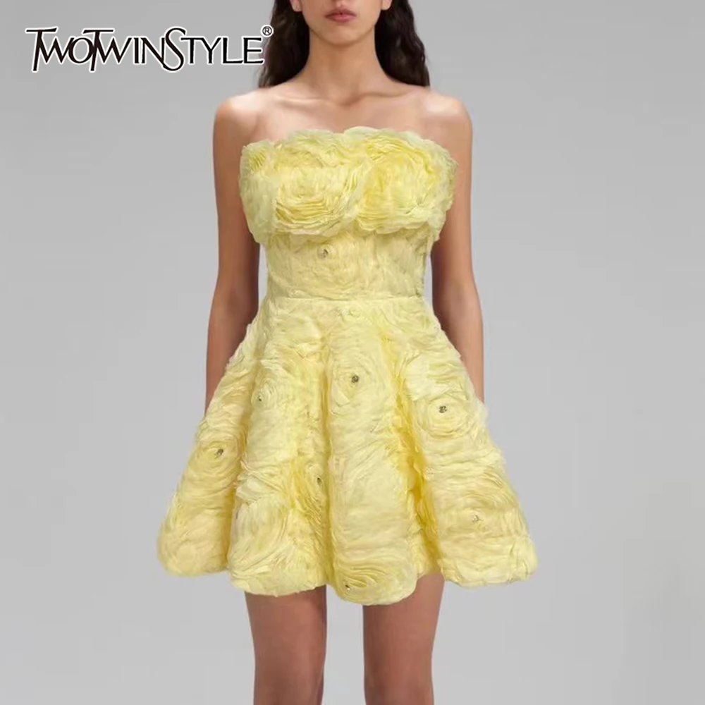 

TWOTWINSTYLE Fashion Spliced 3D Flower Elegant Mini Dresses for Women Strapless Sleeveless Patchwork Fungus Dress Female Clothes