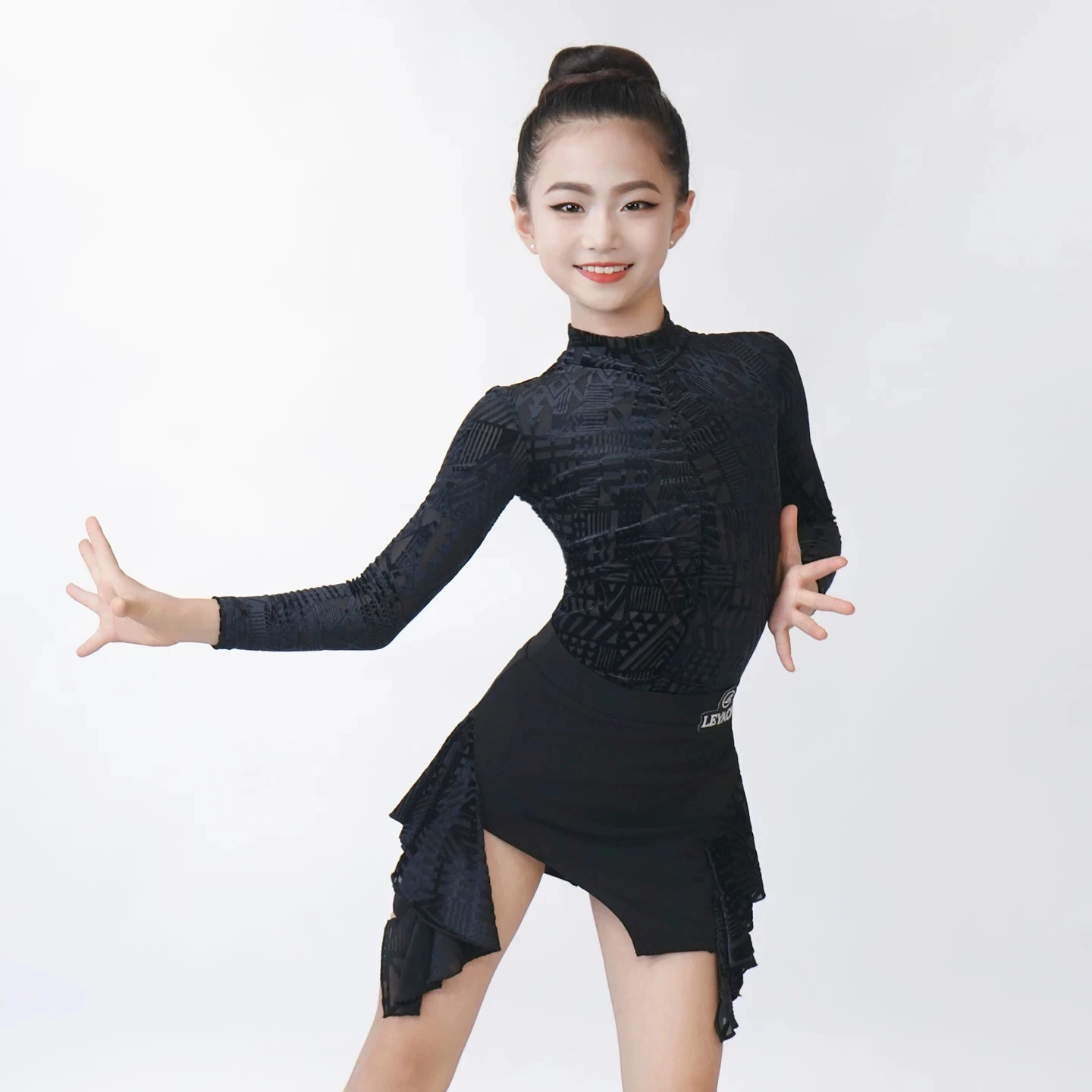 Winter Latin Dance Performance Clothes For Girls Long Sleeved Split Skirts Practice Suit Chacha Rumba Tango Latin Wear DQS24381