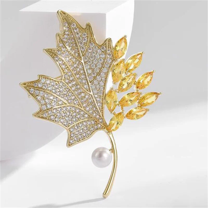 Vintage Yellow Crystal Maple Leaf Brooches Pins For Women Exquisite Rhinestone Plant Pearl Badge Fashion Jewelry Accessories image 6