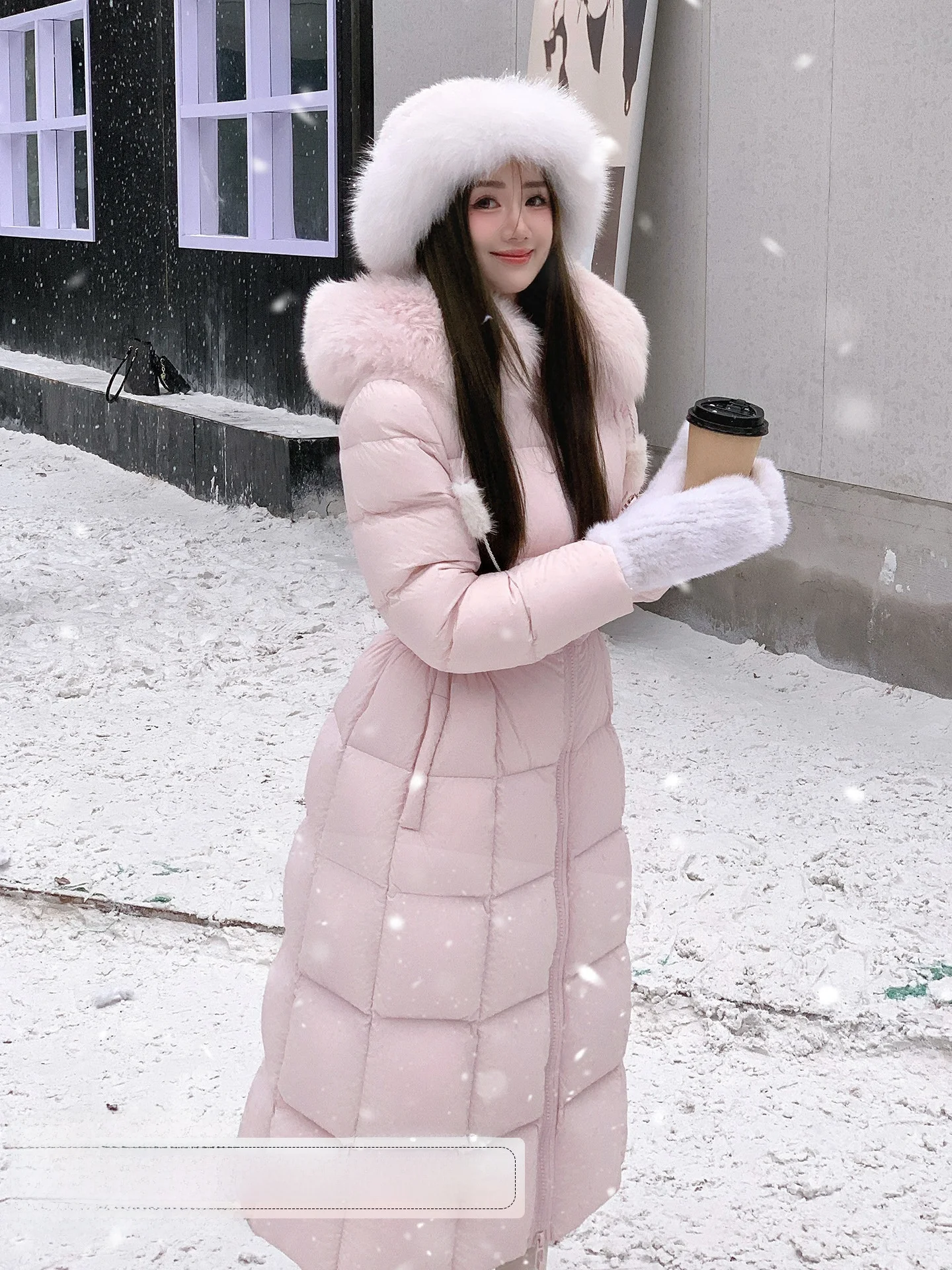 

Теплое пальто Sweet Girl Sle с длинным капюшоном, большим меховым воротником и поясом, однотонное