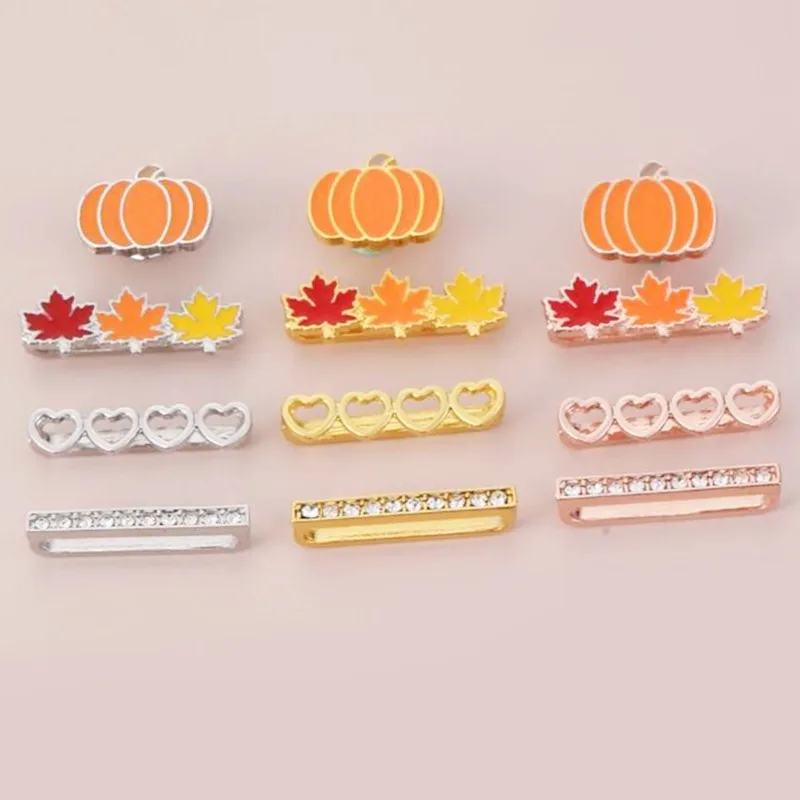 Halloween-Cartoon-Kürbisblatt-Uhrenzubehör. Dekoratives Metallarmband-Zubehör für Uhren mit etwa 21 mm Armbändern
