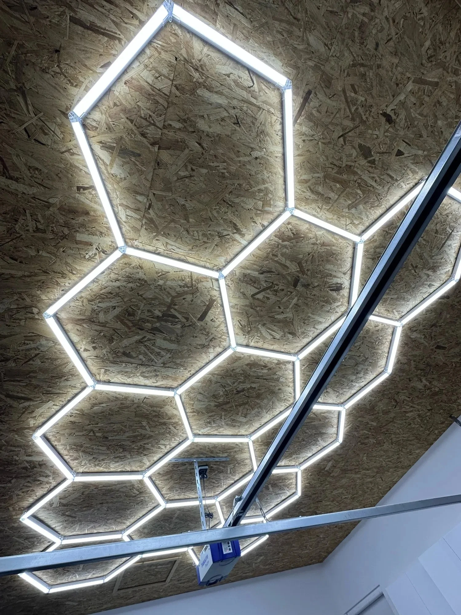 Honeycomb Led Light Garage Light Hexagon Led lamp 110V-240V Led Ceiling Lighting For Auto Car Body Repair Workshop Gym Salon