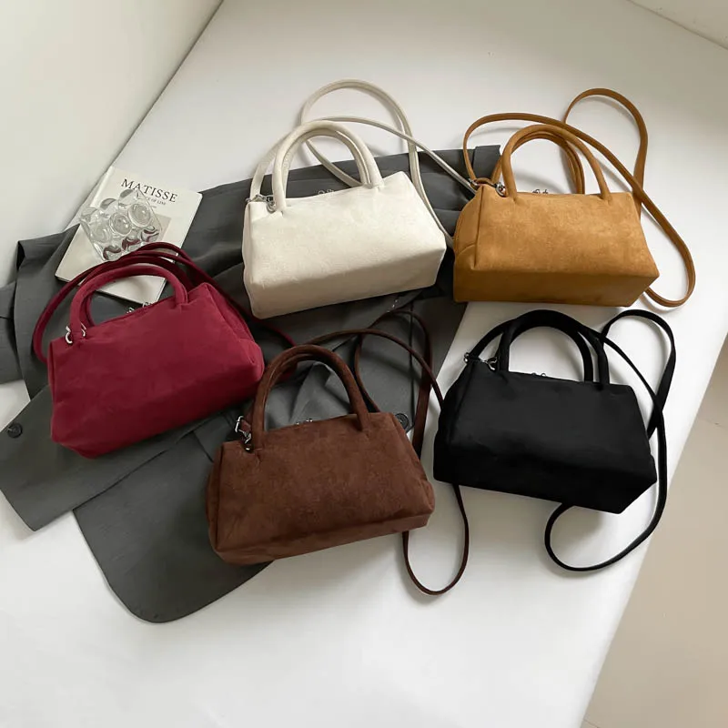 Leftside المرأة حقيبة كتف صغيرة 2025 شتاء الاتجاه الجديد وسادة حقائب كروسبودي العلامة التجارية الفاخرة مصمم الاتجاه حقائب اليد والمحافظ #5