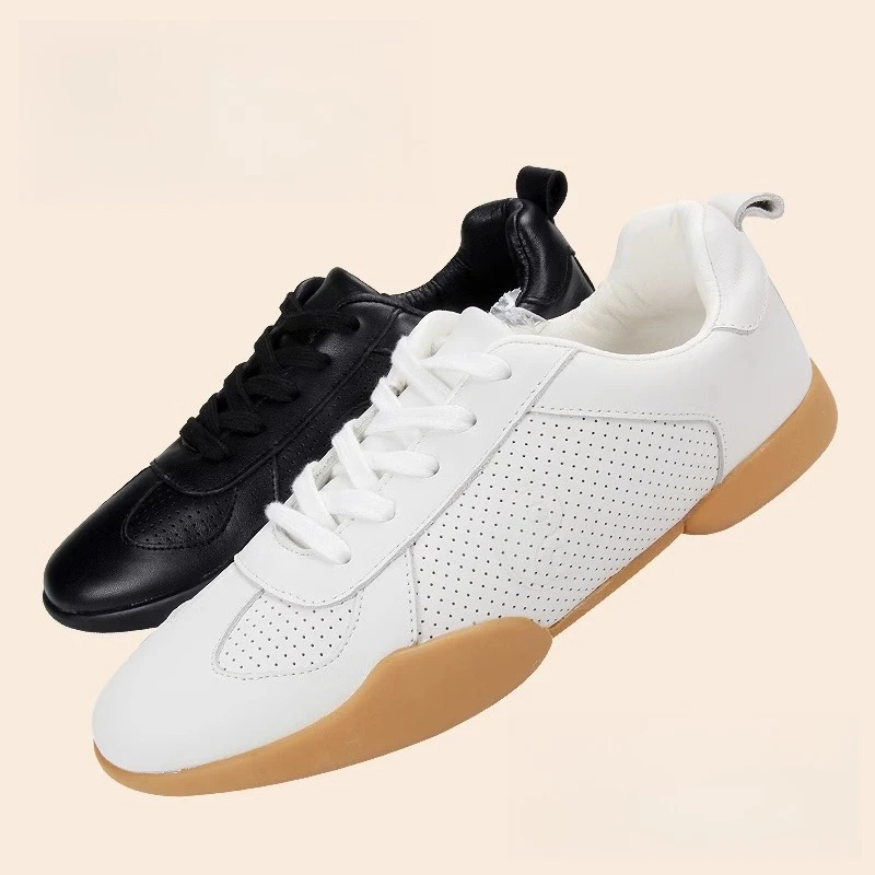 

Tai Chi Shoes Martial Arts Genuine Leather Premium Cowhide Lightweight Non Slip Wushu Shoes Comfortable Taiji Practice Footwear
