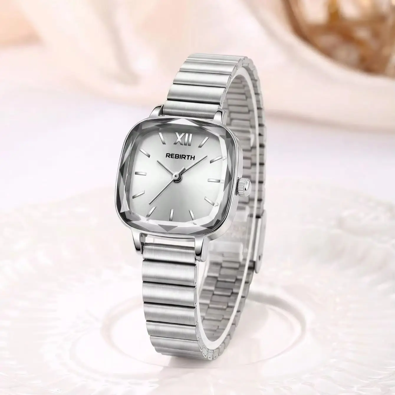 Casual, Versatile, Simple and Stylish Women's Small Square Quartz Movement Watch
