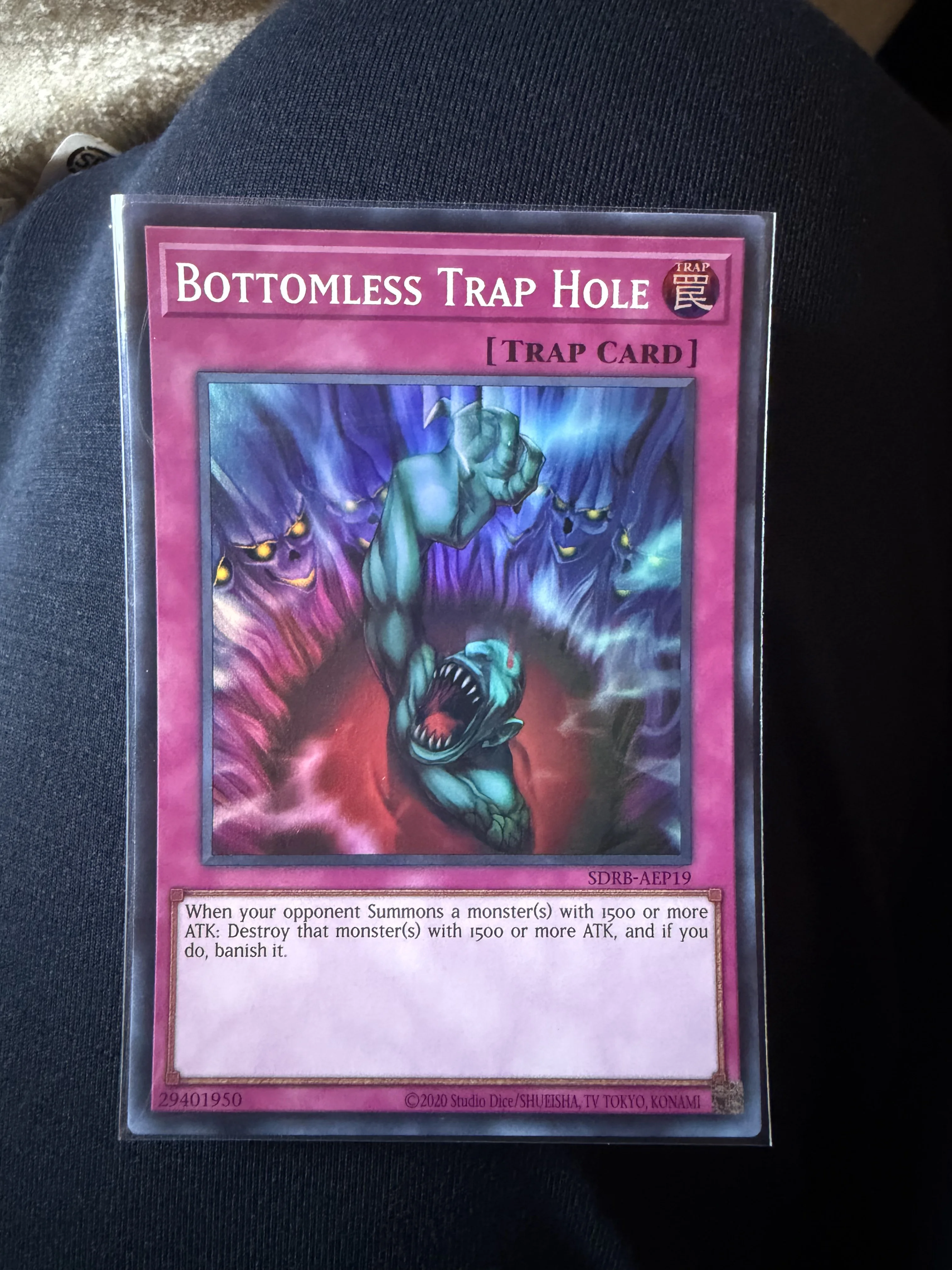 Yugioh KONAMI Duel Monsters SDRB-AEP19 Bottomless Trap Hole Super Rare Asian English Collection Mint Card