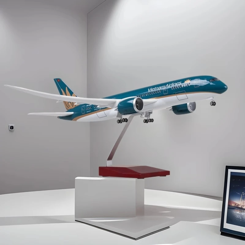 

1/130 Aircraft Models Decoration B787 Vietnam Airlines 47cm Model Planes With Light Wheeled Landing Gear For Collected Gift