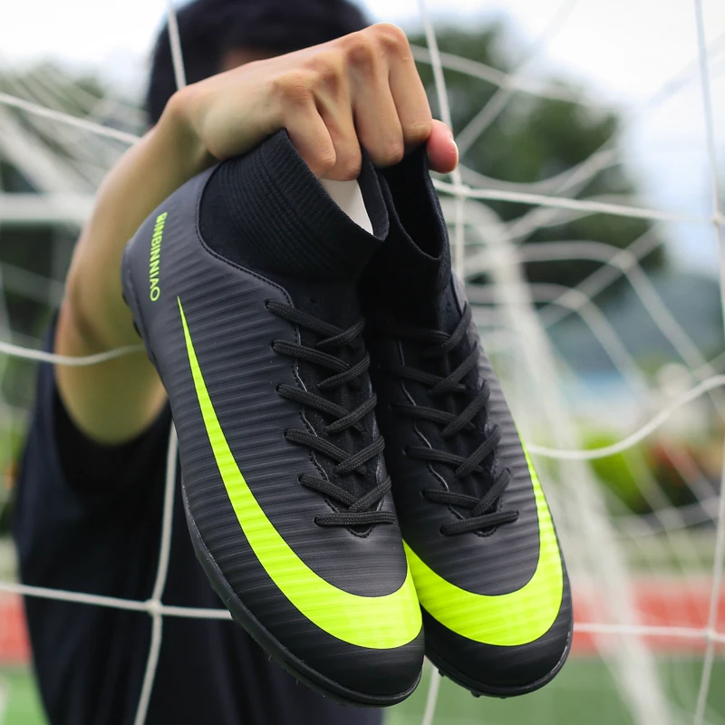 

Men Soccer Shoes Professional Match Football Boots Futsal Wholesale Training Comfortable TF Non Slip Outdoor Sport Shoes